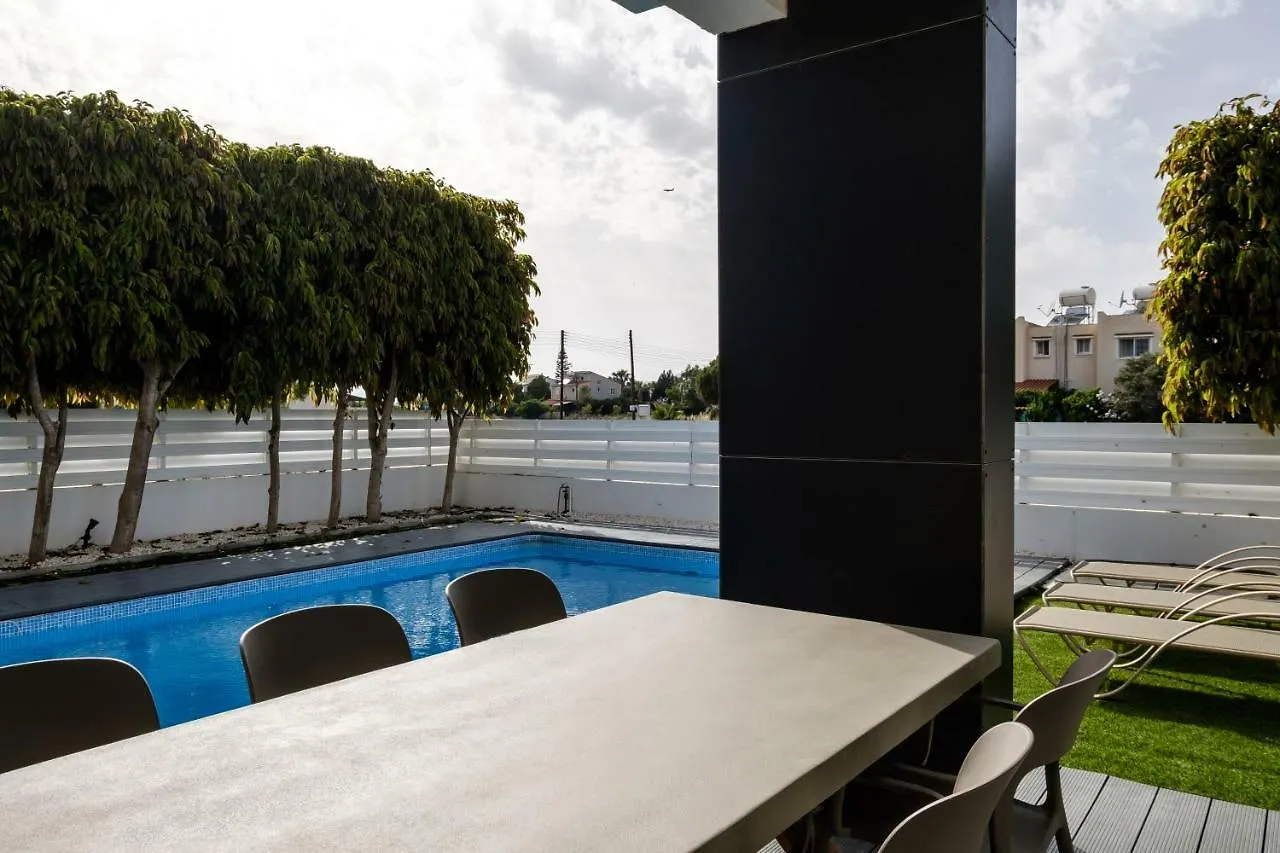 The Lighthouse Villas Perivolia